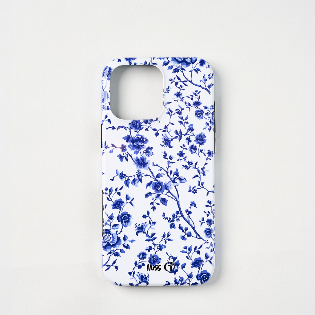 Schutzhülle mit blauem Blumenmuster