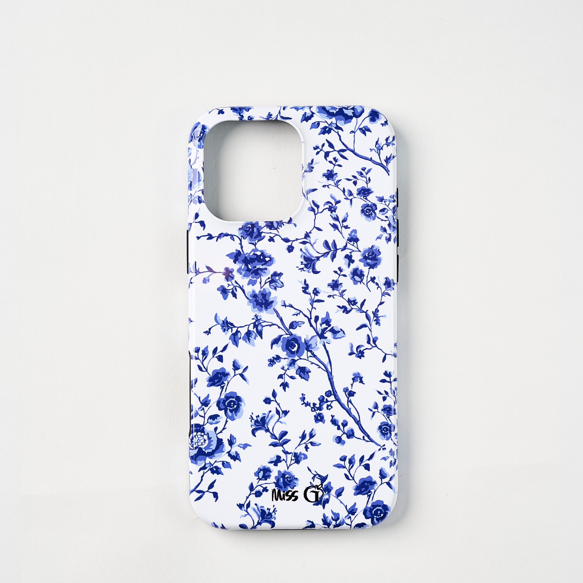 Protective case with blue flowers pattern